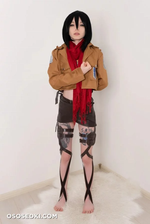 Karneli Bandi - Mikasa Ackerman - Shingeki No Kyojin  Attack On Titan - 1