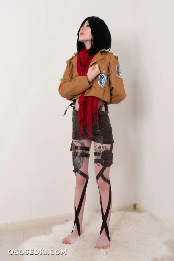Karneli Bandi - Mikasa Ackerman - Shingeki No Kyojin  Attack On Titan - 2