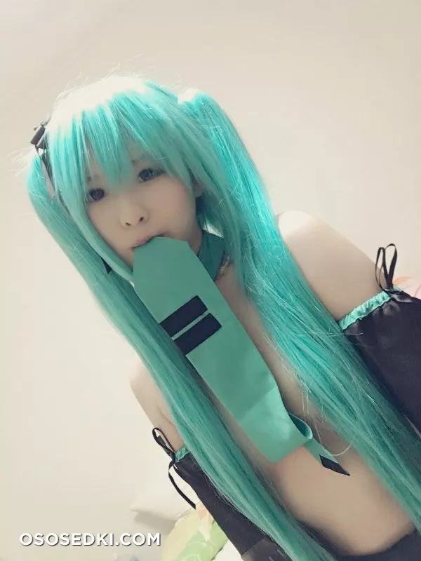 [Misa呆 呆] Miku ero cosplay - 4