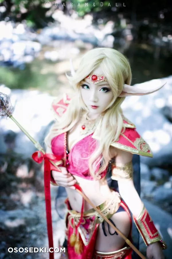 Blood Elf Priest (World of Warcraft) - 3