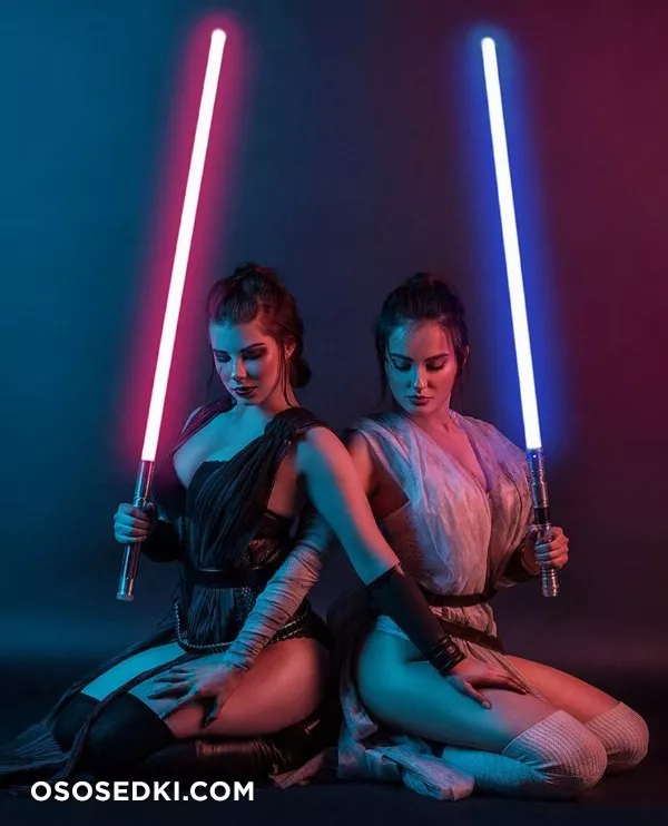 [Alice Nevermind] Dark vs Light Rey (Star Wars) - 1