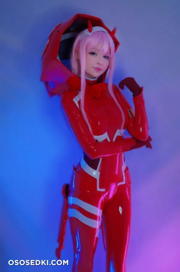 Zero Two cosplay full gear by Hidori Rose - 4