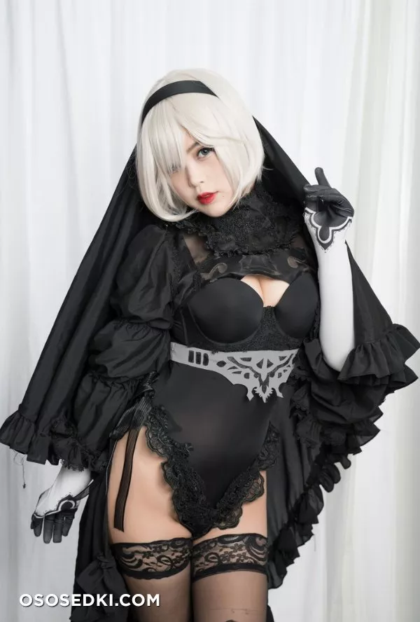 [niyeye] 白烨烨 2B写真集Vol.35 丝袜ver (ニーア オートマタ) - 2