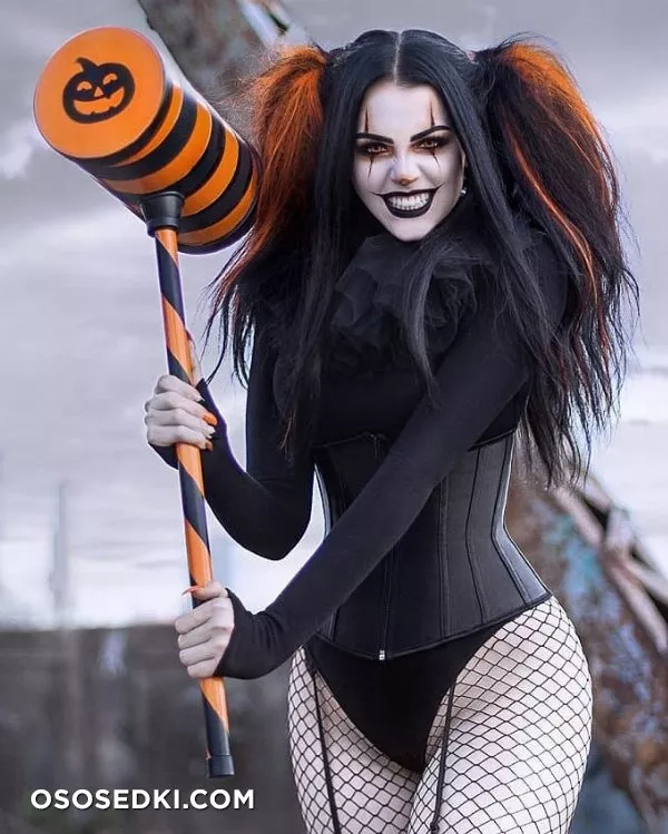 Halloween Harley Quinn (DC) by draculangelica - 1