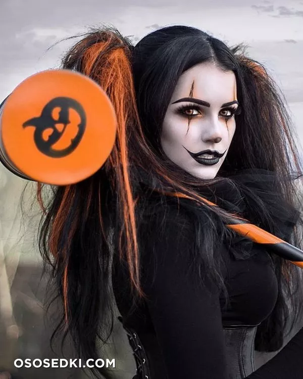 Halloween Harley Quinn (DC) by draculangelica - 3