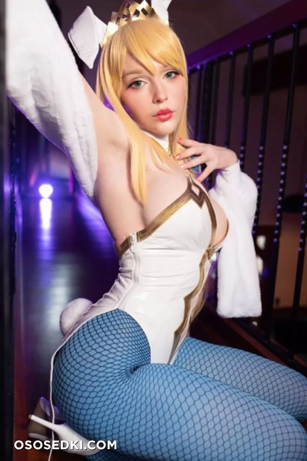 Katyuska Moonfox - Artoria Pendragon - 2