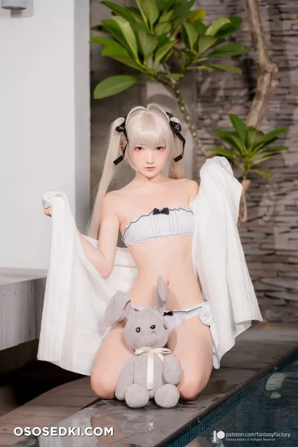 小丁泳装穹妹 - 1