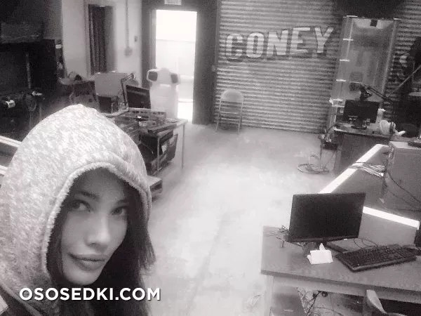 Stephanie Corneliussen - 4