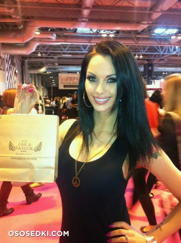 Jessica Jane Clement - 4