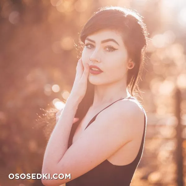 Alexa Webb - 3