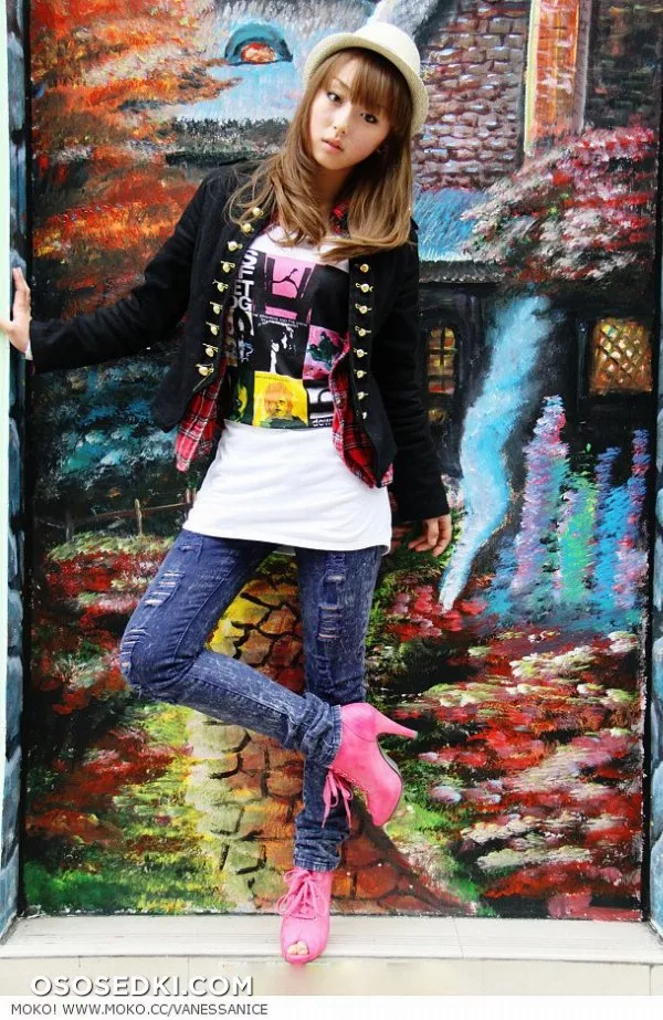 Vanessa - 5