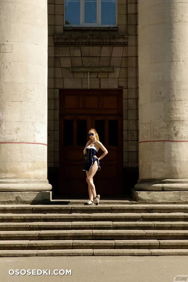 Yana West Nice Columns 1 - 4