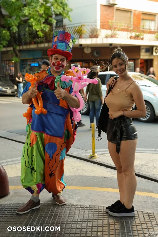 Agos Firenze Jus Clownin Aroun - 3