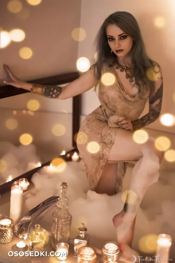Genevieve. Aura - 4