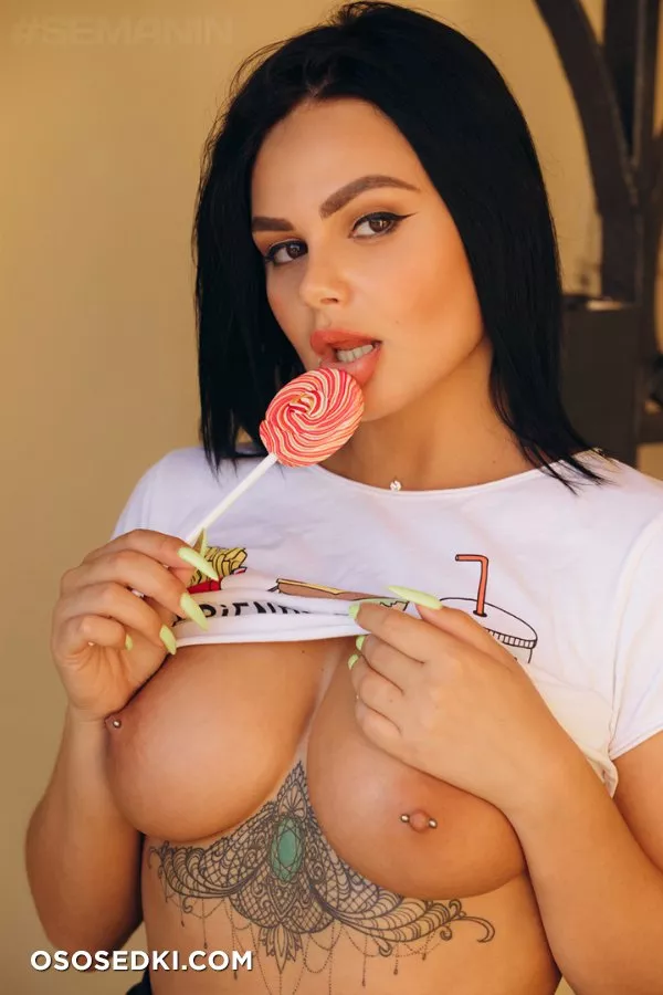 Nikole - 3