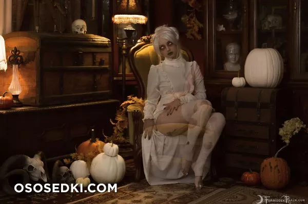 Genevieve - The Haunted Manor - 4