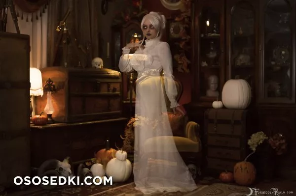 Genevieve - The Haunted Manor - 5
