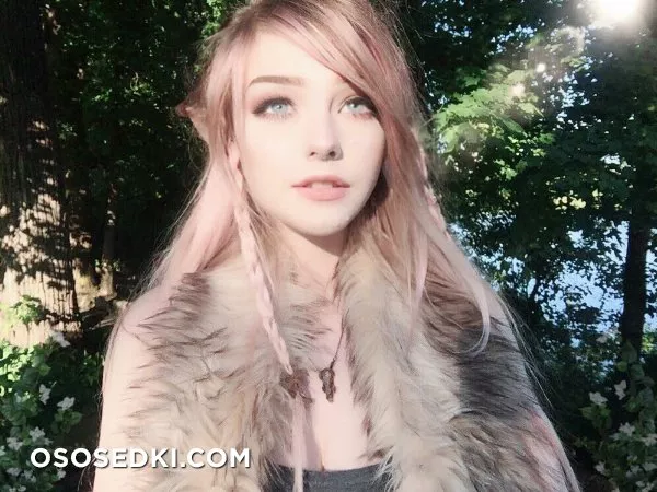 Nicole Eevee Davis - 4