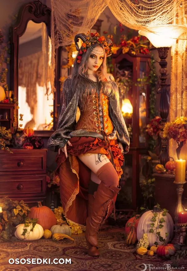 Genevieve - Maenad (ForbiddenRealm) - 1