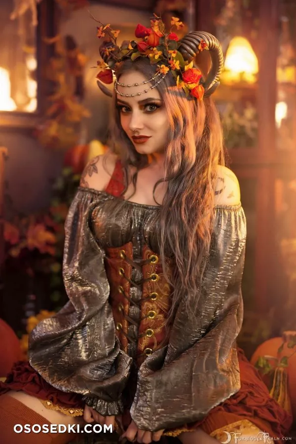 Genevieve - Maenad (ForbiddenRealm) - 4