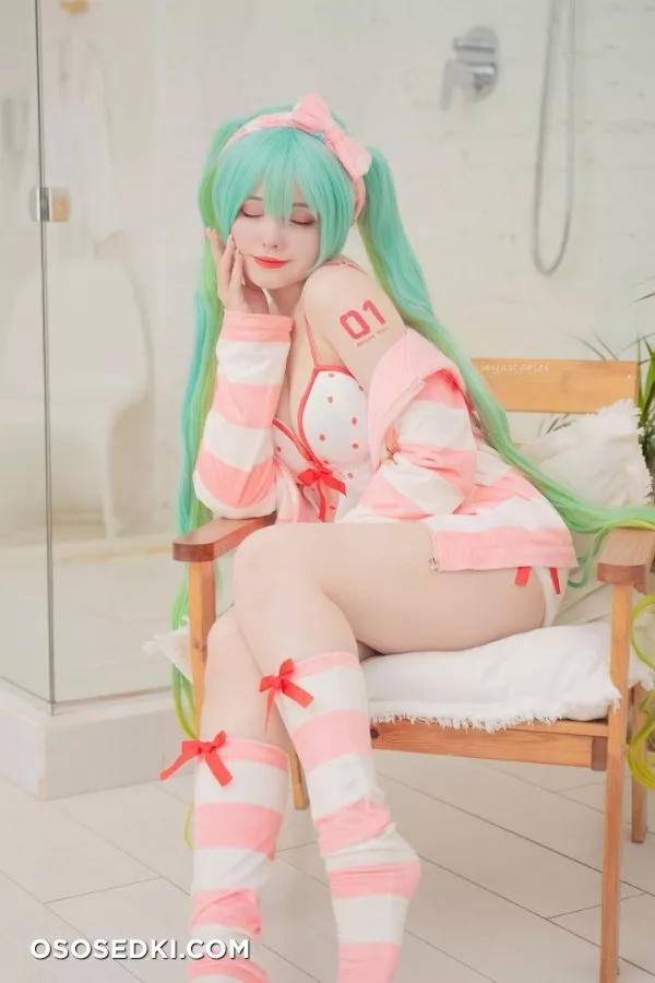 Saya Scarlet | Vocaloid | Hatsune Miku - 1