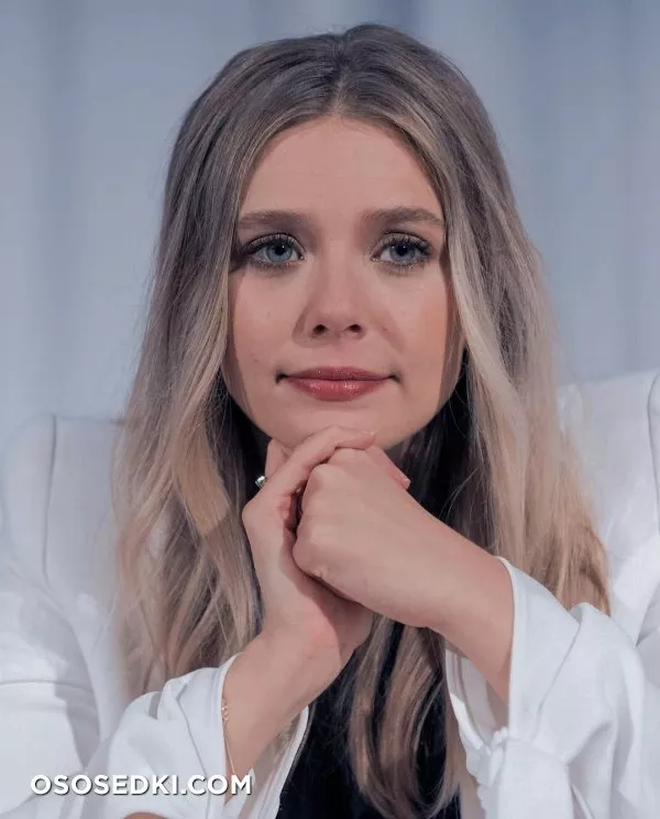 Elizabeth Olsen Pack 1 - 3