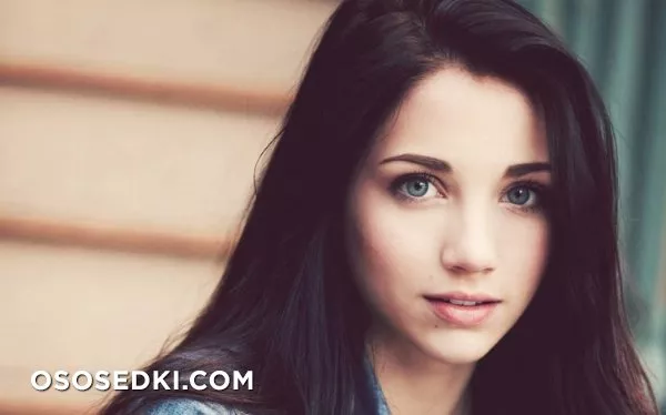 Emily Rudd - 1
