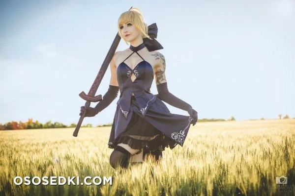 Luxlo cosplay - Saber (Fate) - 1