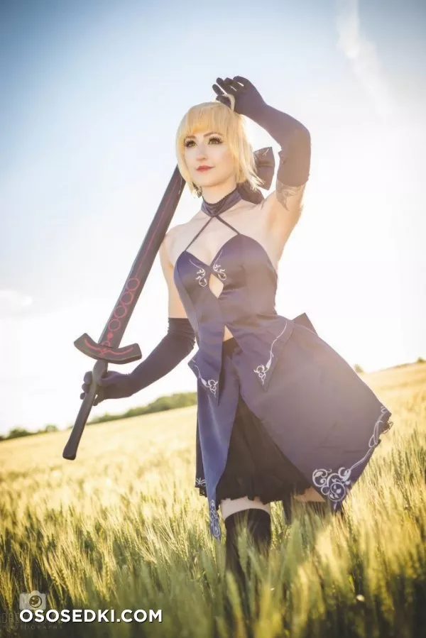 Luxlo cosplay - Saber (Fate) - 4
