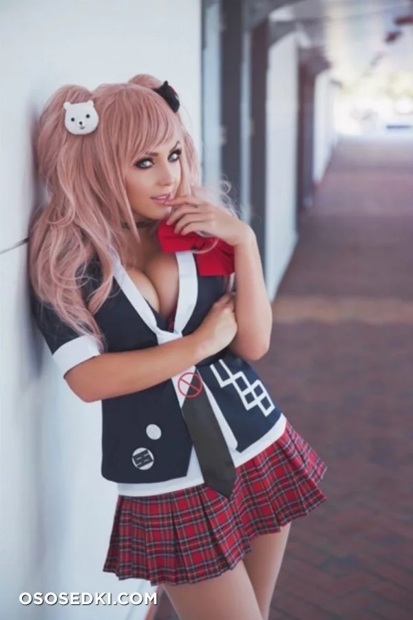 Jessica Nigri - Junko Enoshima (Danganronpa) - 1