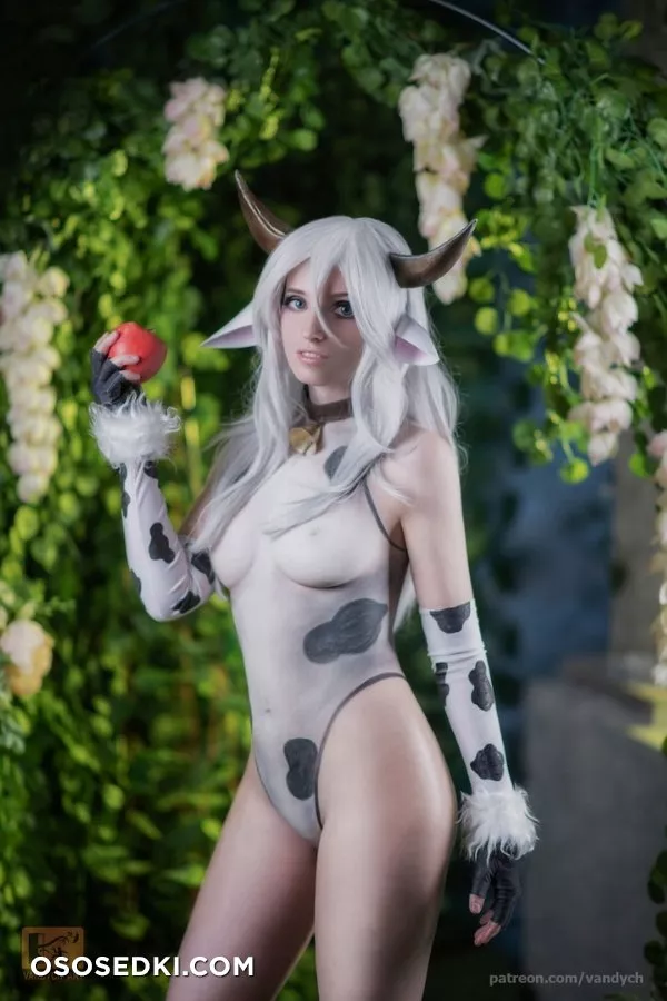 Girl Cow - 5