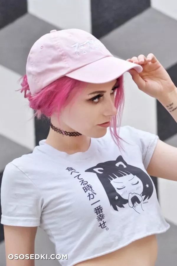 Rolyatistaylor - Pink roller skate girl - 2