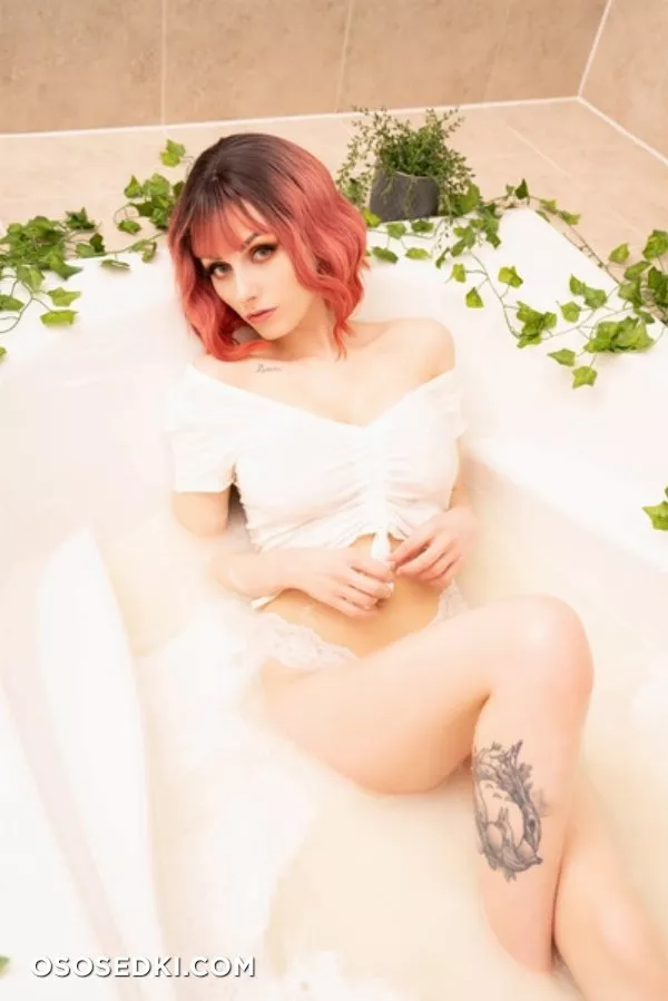 Rolyatistaylor - Milk Bath - 5