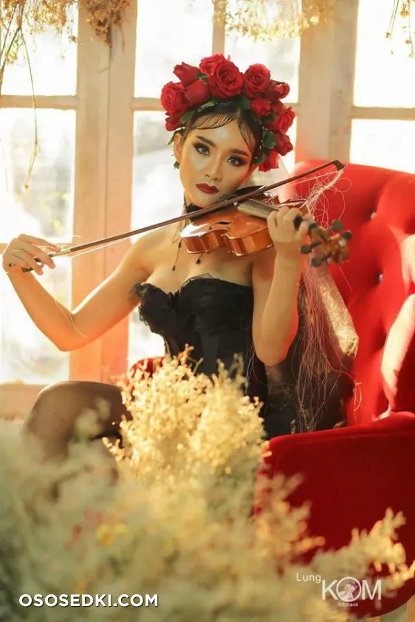 Jinnie J Jin - 1