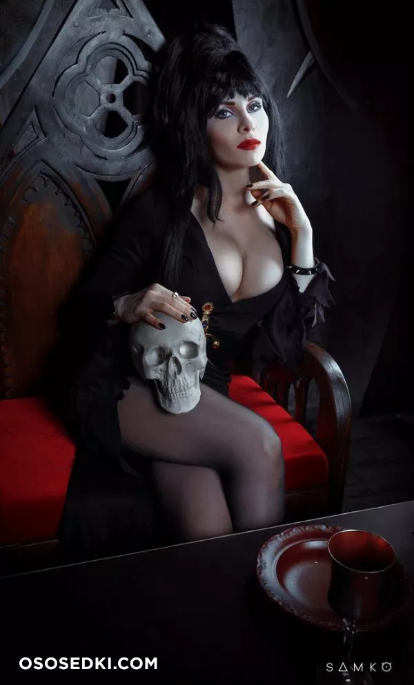 Elena Samko _ Elvira_ Mistress of the Dark _ Elvira - 1