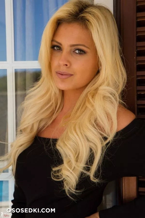 Danielle Sellers - Beauty in Black - 4