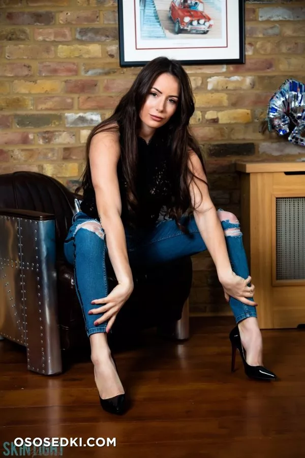 Laura Hollyman  - 3
