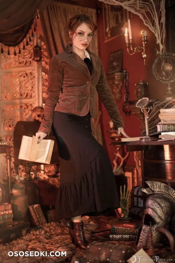 Genevieve (Forbidden Realm)  erotic cosplay set - 1