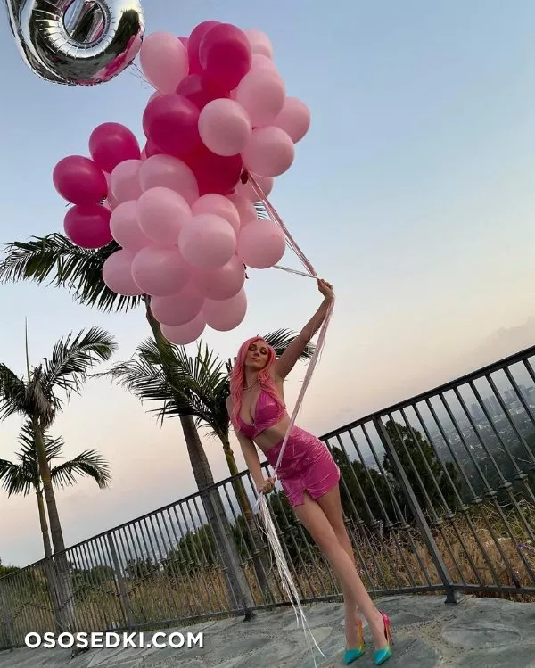 Kendra Sunderland - 3