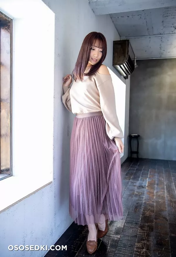 Anna Kami - 2