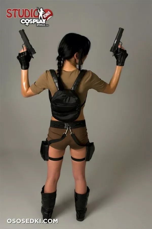 Lara Croft  - 3