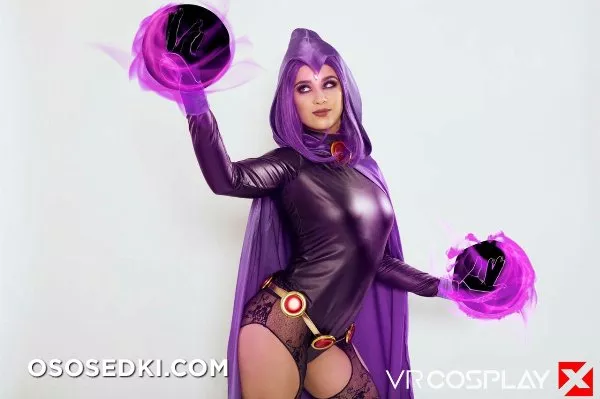 Raven (DC) VR Cosplay  - 3