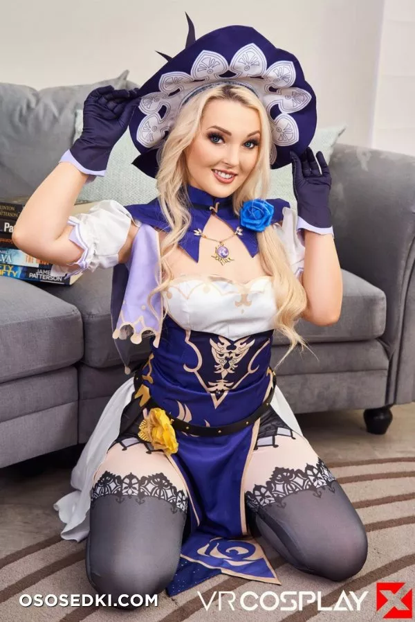 Lisa (Genshin Impact) VR Cosplay  - 3