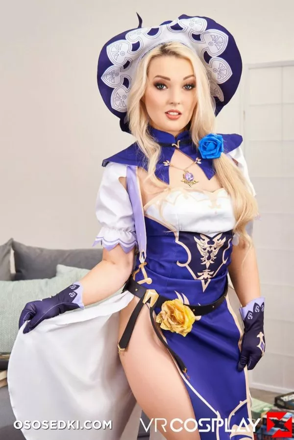 Lisa (Genshin Impact) VR Cosplay  - 5