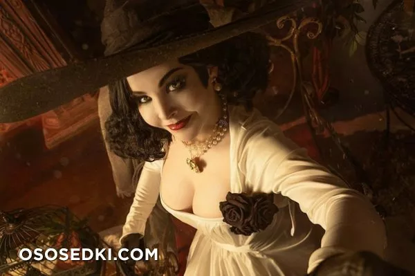 Lady Dimitrescu (Resident Evil) Disharmonica /Helly Von Valentine  - 4