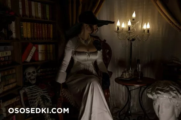 Lady Dimitrescu (Resident Evil) Hokunaimeko - 1