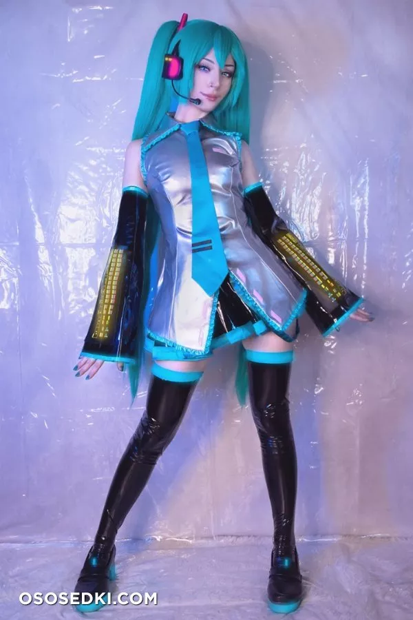 Hatsune Miku (Vocaloid) - ShiroKitsune - 1
