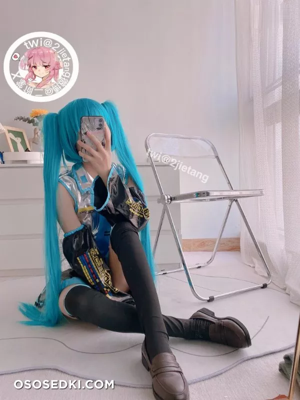 Hatsune Miku (Vocaloid) - 二阶堂 - 2