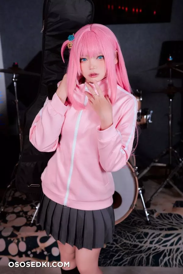 Bocchi (Bocchi the Rock!) - Zinie Q - 1