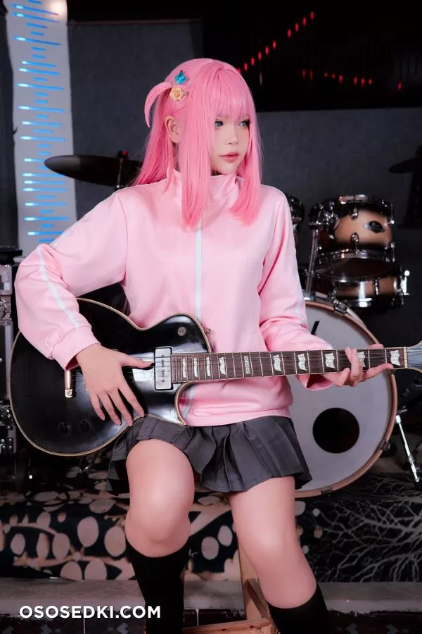 Bocchi (Bocchi the Rock!) - Zinie Q - 3